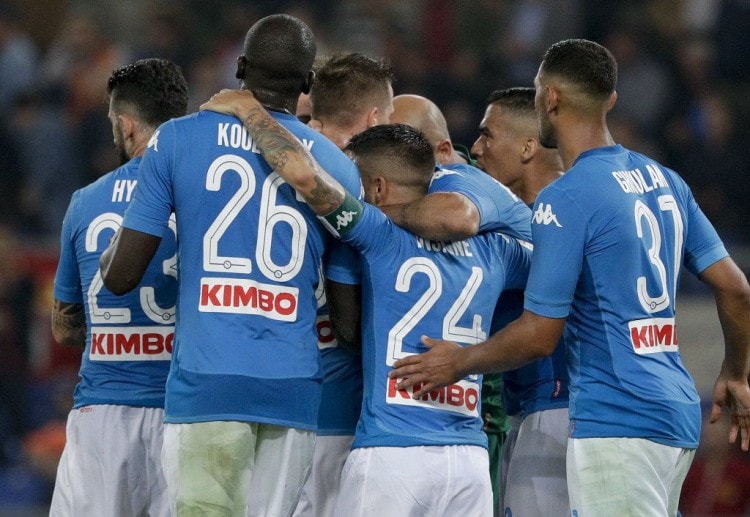 Cá cược trực tiếp ở Serie A tiếp tục tăng sức nóng khi Napoli giờ đây chỉ còn kém đội đầu bảng Juventus hai điểm