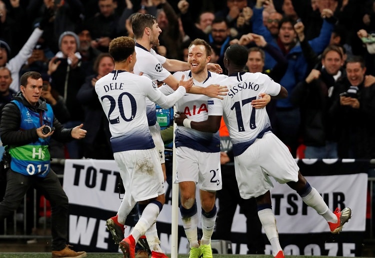 Christian Eriksen mencetak gol ke gawang Tottenham.