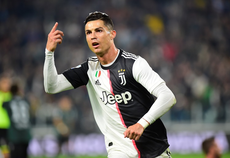 Serie A: Cristiano Ronaldo được ban lãnh đạo CLB tặng món quà đặc biệt là chiếc áo đấu số 700