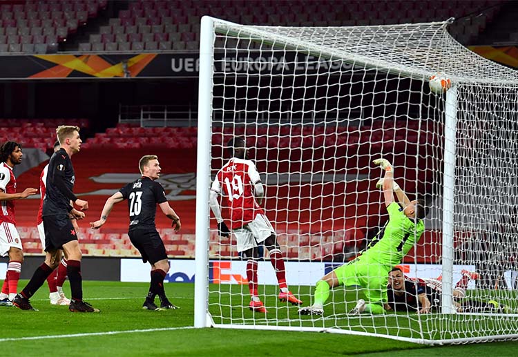 ဆလားဗီးယားပရက်ဂ် ကတော့ နာမည်ကြီး ကစားသမား လုံးဝမပါပေမယ့် ကစားပုံ မာကျောပြီး ခံစစ်ကစားပုံ စနစ်တကျ ရှိခဲ့လို့ အာဆင်နယ်ကို ယူရိုပါလိဂ် နိုင်ပွဲနဲ့ ဝေးစေခဲ့တာ ဖြစ်ပါတယ်။