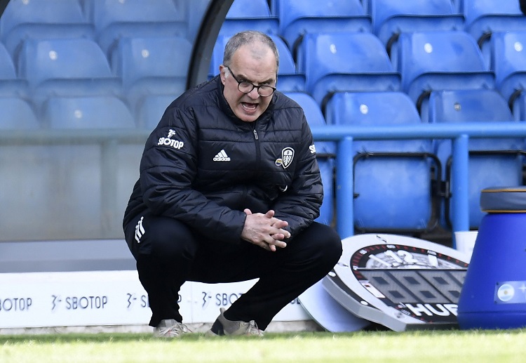 Marcelo Bielsa coaching Leeds United’s Premier League game against Man United