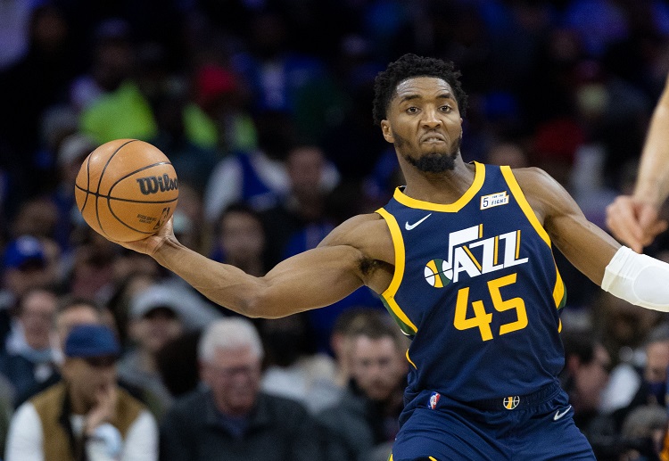 Utah Jazz roll past the Philadelphia 76ers during their NBA match at Wells Fargo Center