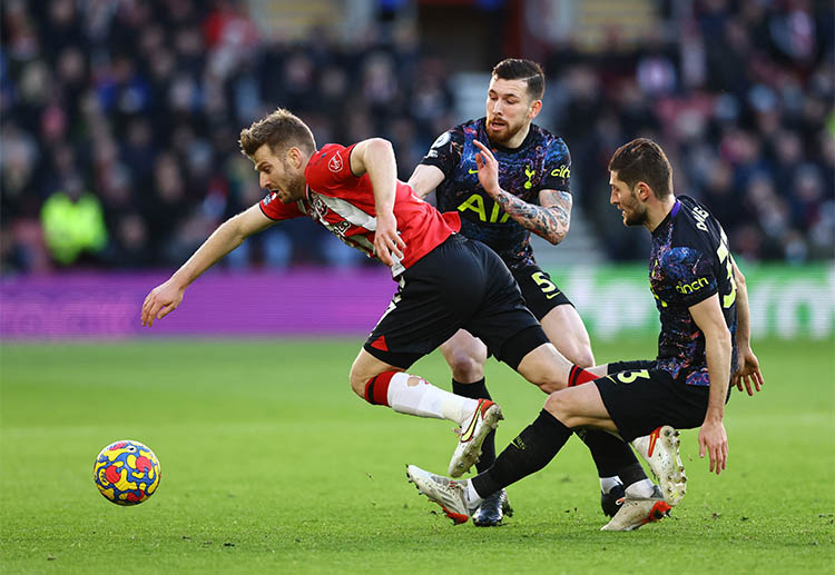 Premier League: Tottenham tràn sang phần sân của Southampton ngay từ những phút đầu hiệp 2