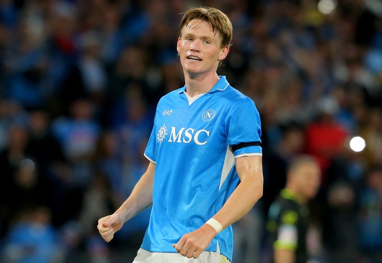 意甲联赛 那不勒斯在主场2比0击败都灵，进球功臣是梅开二度的麦克托米奈。