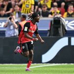 ဖရင်ပေါင်ဟာ ပရီးမီးယားလိဂ် ကလပ် မန်ချက်စတာစီးတီး လူငယ်အကယ်ဒမီမှာ ၉ နှစ်ကြာ ဖြတ်သန်းခဲ့ပြီးနောက် စကော့တလန် ကလပ် ဆဲလ်တစ်ကို ပြောင်းရွှေ့ခဲ့ပါတယ်။