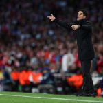 아스널은 다음 주 파리로 가기 전에 본머스와 프리미어리그 경기를 치른다.