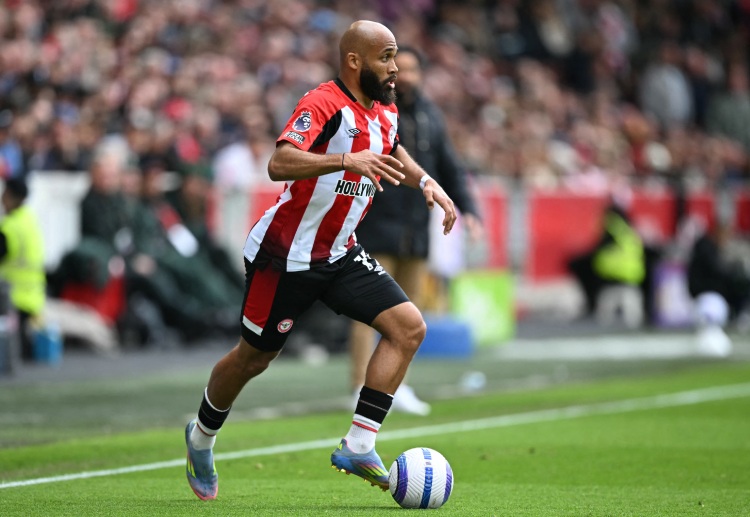 ပြင်သစ်ဖွား ကင်မရွန်း လက်ရွေးစင် အမ်ဘူမိုဟာ ပြီးခဲ့တဲ့ ရာသီက ပရီးမီးယားလိဂ်မှာ ဂိုး ၂၀ သွင်းယူပေးခဲ့ပါတယ်။