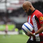 အမ်ဘူမိုဟာ ၂ဝ၂၄-၂၀၂၅ ဘောလုံးရာသီ ပရီးမီးယားလိဂ်မှာ သွင်းဂိုး ၂၀ အထိ ရရှိခဲ့တာကြောင့် ထိပ်တန်း ကလပ် တော်တော်များများက မျက်စိကျနေတာ ဖြစ်ပါတယ်။