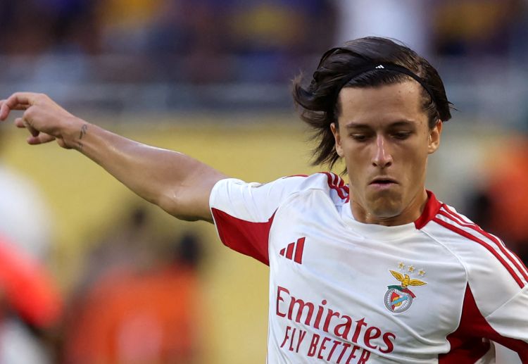 La Liga: Carreras là một hậu vệ đang thi đấu rất tiến bộ