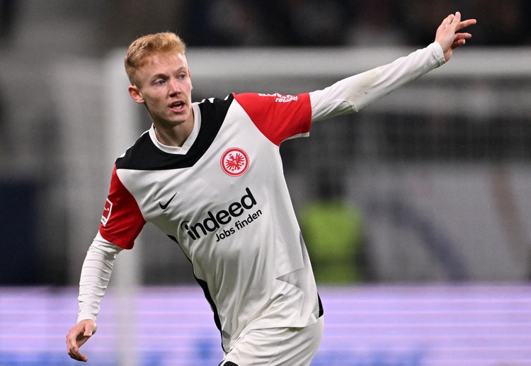 Hugo Larsson berseragam salah satu klub top Bundesliga