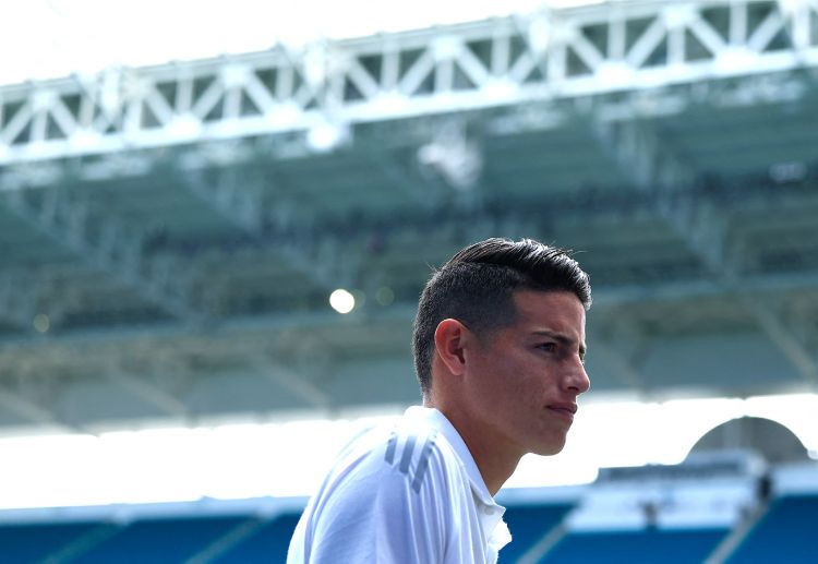 ဆီဗီလာ ကတော့ လာလီဂါ ထိပ်သီး ရီးရဲလ်မက်ဒရစ် ကစားသမားဟောင်း ဂျိမ်းစ် ရိုဒရီဂွက်ဇ်နဲ့ ဆွေးနွေးမှုတွေ ပြုလုပ်ခဲ့ကြောင်း Cantera Colombia က ဖော်ပြပါတယ်။