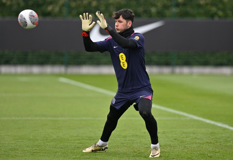 ထရက်ဖို့ဒ် ကတော့ ပရီးမီးယားလိဂ်ကို ၂၀၂၃-၂၀၂၄ ဘောလုံးရာသီက နောက်ဆုံး ကစားခဲ့ပြီးတော့ အဲဒီတုန်းက ဘန်လေက တန်းဆင်းခဲ့ရပါတယ်။