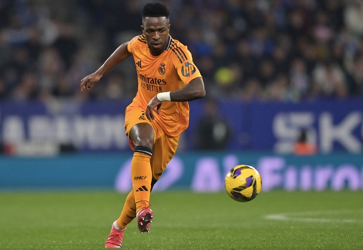 ဆော်ဒီပရိုလိဂ် အကြီးအကဲတွေက ကမ္ဘာကျော် ကစားသမားတွေ သူတို့လိဂ်ဆီ ရောက်ရှိလာစေဖို့ ငွေကြေး အင်အားကို အသုံးချကာ ကြိုးပမ်းနေပြီး ဗင်နီးစီယပ်စ် ကိုတော့ ဒီတစ်ကြိမ်မှာ အဲလ်ဟီလာက ကမ်းလှမ်းမှာ ဖြစ်ပါတယ်။