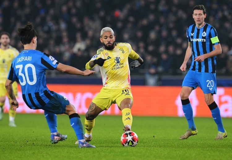 ဘရာဇီးလ်ဟာ အက်စတွန်ဗီလာမှာ ခြေစွမ်းပြခဲ့ပေမယ့် စီးရီးအေ ကလပ် ဂျူဗင်တပ်စ် မှာတော့ ရုန်းကန်နေရပြီး အသင်း ပြောင်းရွှေ့ဖို့ စဉ်စားနေသူ ဖြစ်ပါတယ်။