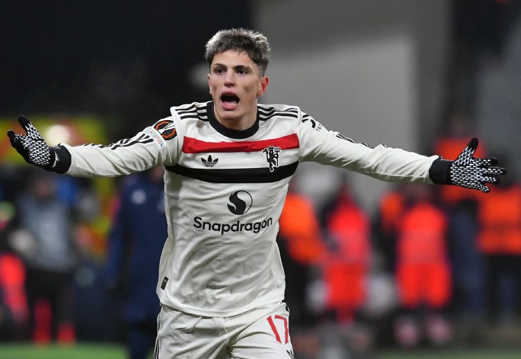 ပရီးမီးယားလိဂ် ကလပ်ဟာ ကစားသမားသစ်တွေ ထပ်မံ မခေါ်ယူခင် အသင်းမှာ ရှိတဲ့ ကစားသမား တချို့ကို ရောင်းချရဦးမှာ ဖြစ်ပါတယ်။