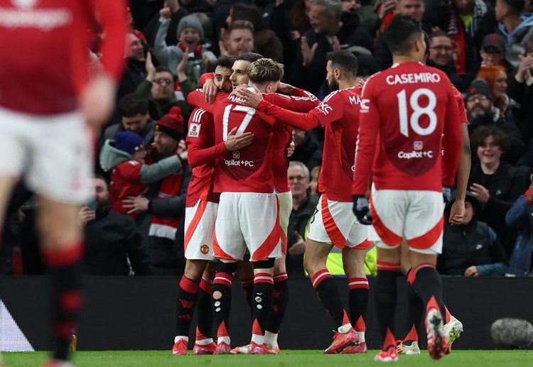 ပရီးမီးယားလိဂ် နွေရာသီ စီးရီး ပွဲစဉ် တစ်လျှောက် မှာတော့ ယူနိုက်တက်ရဲ့ ဂိုးပေါက်ကို အဲလ်တေး ဘေယင်ဒါနဲ့ တွမ် ဟီတန် တို့က တလှည့်စီ တာဝန်ယူခဲ့ကြရပါတယ်။