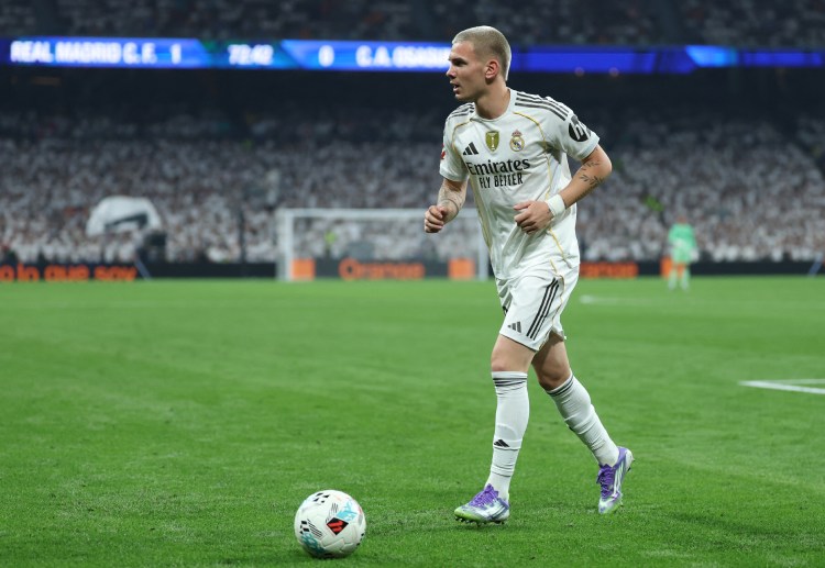 西甲联赛 18岁零5天的马斯坦托诺成为皇马历史上第三年轻的外籍西甲首秀球员。