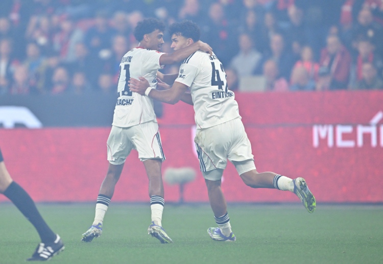 Bundesliga: Frankfurt khởi đầu trận đấu khá tệ