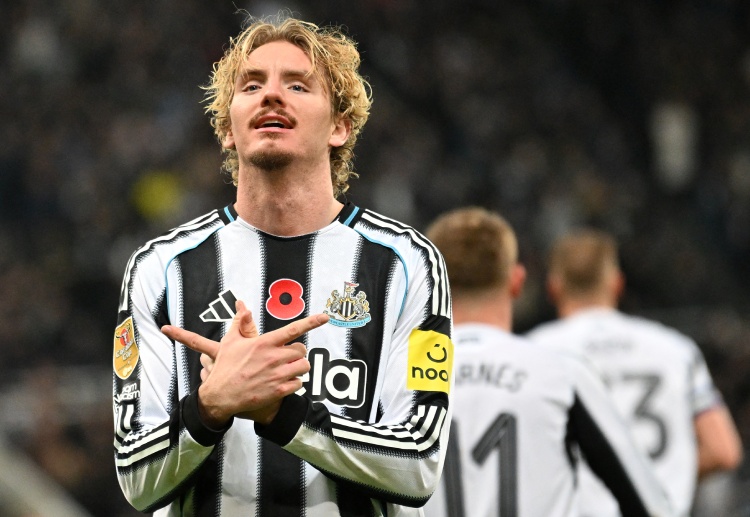 英联杯 凭借沃尔特马德的头球破门，纽卡斯尔以2比0锁定八强席位。