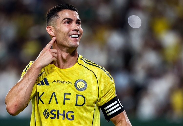 နောက်ပြီး လက်ရှိ ခြေစွမ်းနဲ့ စုဖွဲ့မှုကို ရာသီကုန်အထိ ထိန်းထားနိုင်မယ် ဆိုရင်တော့ ရော်နယ်ဒို အနေနဲ့ ဆော်ဒီပရိုလိဂ် ကလပ်နဲ့ အဓိက ဆုဖလား တစ်လုံးကို ပထမဦးဆုံး အကြိမ် ဆွတ်ခူးနိုင်ဖို့လည်း ရှိနေပါတယ်။