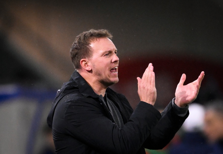 世预赛 继续出任