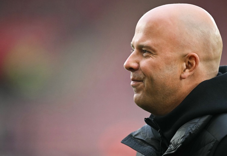 ဒါပေမယ့်လည်း ဆလော့တ်က ဂျာမန် ကြယ်ပွင့် တိုက်စစ် ကစားသမားကို အပြည့်အဝ ယုံကြည်သေးပုံ မရပဲ နောက်ဆုံး ပရီးမီးယားလိဂ် ၆ ပွဲမှာ ၂ ပွဲသာ ပွဲထွက်ခွင့်ပေးခဲ့ပါတယ်။