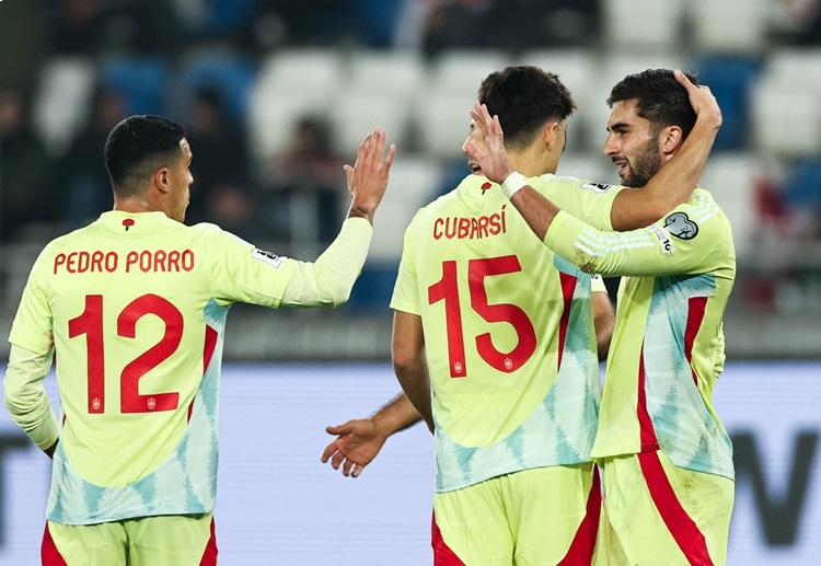 世界杯预选赛 奥亚萨瓦尔在西班牙4比0击败格鲁吉亚的比赛中独中两元。