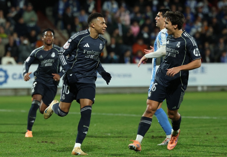 西甲联赛 尽管膝盖受伤，姆巴佩仍有望首发出场。