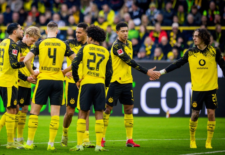 欧冠联赛  法比奥·席尔瓦逐步成为多特蒙德进攻的核心，最近球队的进攻表现非常抢眼。