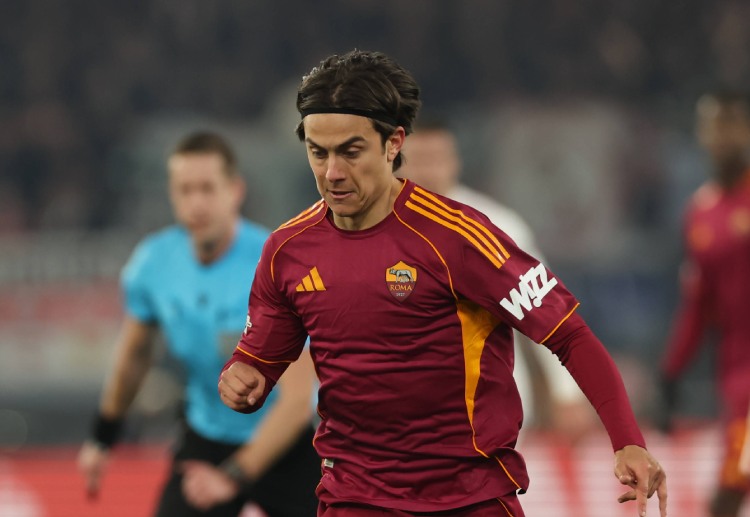 意甲联赛 迪巴拉近期表现出色，连续两场比赛送出关键助攻，助力罗马取得胜利。