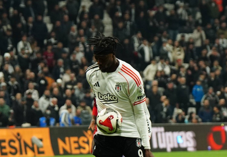 英超联赛 新援塔米·亚伯拉罕的加盟，为阿斯顿维拉争夺本赛季的英超冠军注入了新的活力，进一步增强了球队的攻击力。