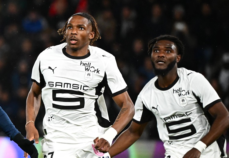 ရာသီကုန်ဆုံးသွားတဲ့အခါ လစ်ဗာပူးလ်ရဲ့ ပရီးမီးယားလိဂ် ချန်ပီယံဆု ကာကွယ်ရေး ရည်မှန်းချက် မအောင်မြင်ခဲ့တာက မာ့ခ် ဂူဟီနဲ့ အီဂေါ် ဂျူလီယို တို့ကြောင့်လို့ ပြောရမလို ဖြစ်နေပါတယ်။