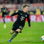 ဘေယန်မြူးနစ်ရဲ့ အသက် ၁၇ နှစ်အရွယ် ကွင်းလယ်လူ လန်နတ် ကားလ်ကို ပရီးမီးယားလိဂ် ကလပ် ၃ သင်းက ကင်းထောက်တွေ စေလွှတ်ပြီး စောင့်ကြည့်နေကြပါတယ်။