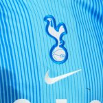 ပိုချက်တီနိုဟာ ၂၀၁၆-၂၀၁၇ ဘောလုံးရာသီတုန်းက စပါးကို ပရီးမီးယားလိဂ် ဒုတိယနေရာနဲ့ ကလပ် အသင်း သမိုင်းတစ်လျှောက် အမှတ်အများဆုံး ရအောင် စွမ်းဆောင်ပေးခဲ့သူ ဖြစ်ပါတယ်။