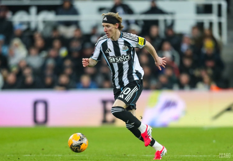 이날 승리로 뉴캐슬은 리그 2연승을 거두며 9위(12승 6무 12패)로 올라섰다.