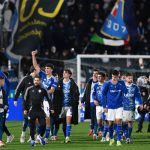 ဒီနိုင်ပွဲကြောင့် ကိုမိုဟာ ရိုးမားနဲ့ ဂျူဗင်တပ်စ် တို့ကို ကျော်ဖြတ်ပြီး စီးရီးအေ အဆင့် ၄ နေရာမှာ တစ်မှတ်အသာနဲ့ ရပ်တည်နိုင်ခဲ့ပြီ ဖြစ်ပါတယ်။