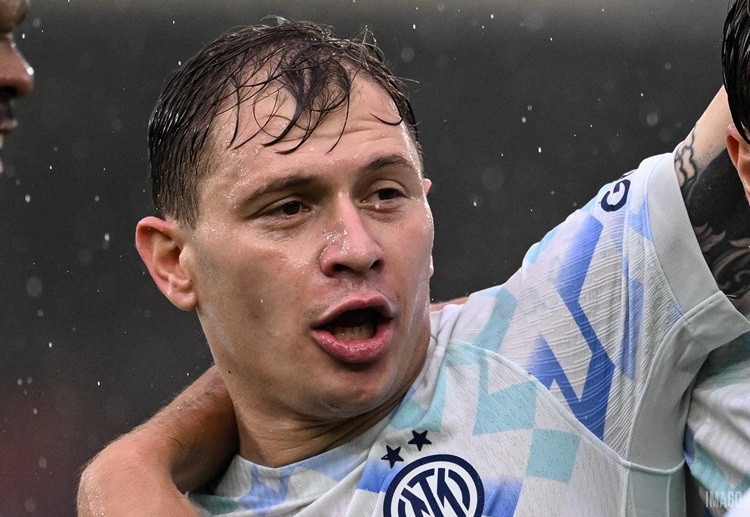 ပရီးမီးယားလိဂ် ကလပ် မန်ချက်စတာယူနိုက်တက်ဟာ အင်တာမီလန် ကွင်းလယ်လူ နီကိုလို ဘာရယ်လာကို သူတို့ရဲ့ ထိပ်တန်း ပစ်မှတ် အဖြစ် သတ်မှတ်လိုက်ပါတယ်။