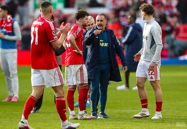 သူဟာ ဝုဗ်ကို ကိုင်တွယ်ခဲ့စဉ် ကတည်းက ၂၀၂၅-၂၆ ရာသီ အတွင်း ပရီးမီးယားလိဂ် နိုင်ပွဲ တစ်ပွဲမှ မရသေးဘဲ (၁၂) ပွဲမှာ (၁၀) ပွဲ အထိ ရှုံးထားပါတယ်။