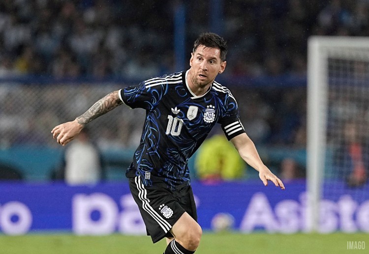 国际友谊赛 阿根廷5比0轻取赞比亚，梅西打满全场，上演一传一射的精彩表现，带动球队进攻。