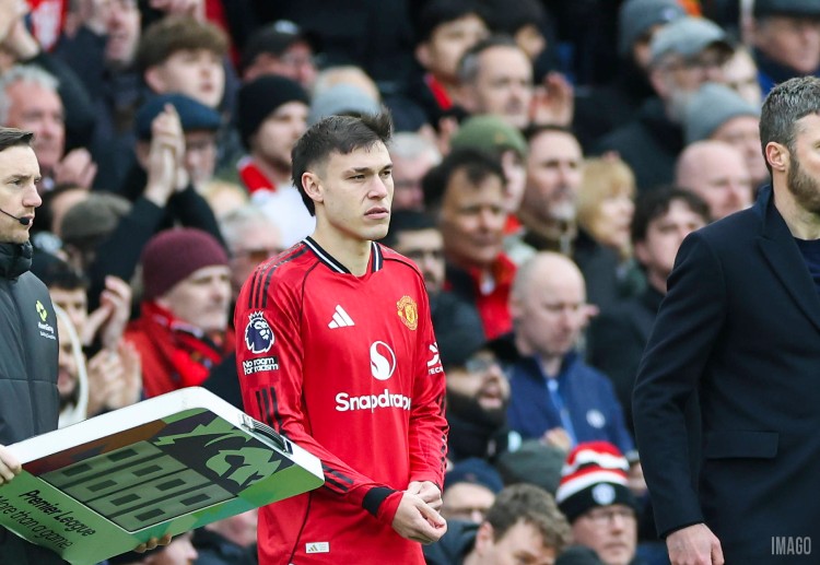 ဒါပေမယ့် ပရီးမီးယားလိဂ် ကလပ်တွေ ဖြစ်တဲ့ အက်စတွန်ဗီလာ၊ နယူးကာဆယ်နဲ့ တော့တင်ဟမ်ဟော့စပါးတို့ ကလည်း အခြေအနေကို စောင့်ကြည့်နေကြပါတယ်။