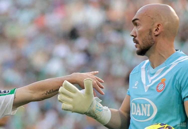 西甲联赛 德米特罗维奇在比赛中表现神勇，多次化解威胁。